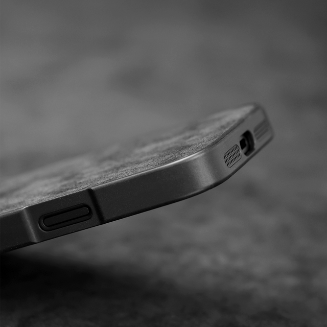 Customizable Alcantara iPhone 17 Case