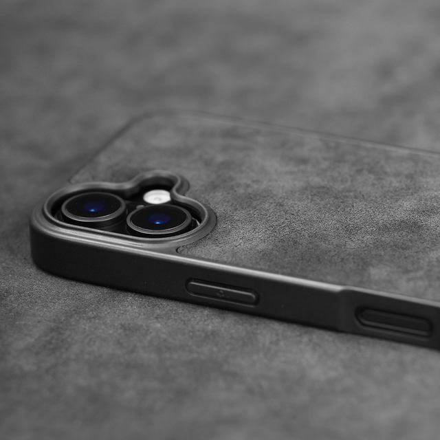 Customizable Alcantara iPhone 17 Case
